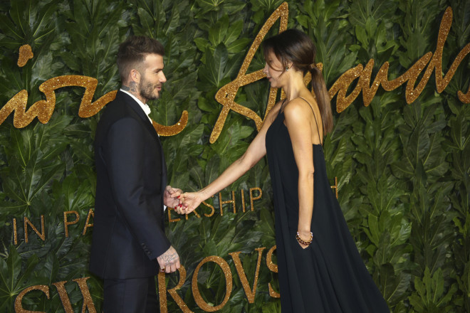 Οι Μπέκαμ Ντέιβίντ και Βικτόρια γι΄΄ορτασαν τα 24 χρόνια γάμου,david victoria becam british fasion awards,alltimeclassic