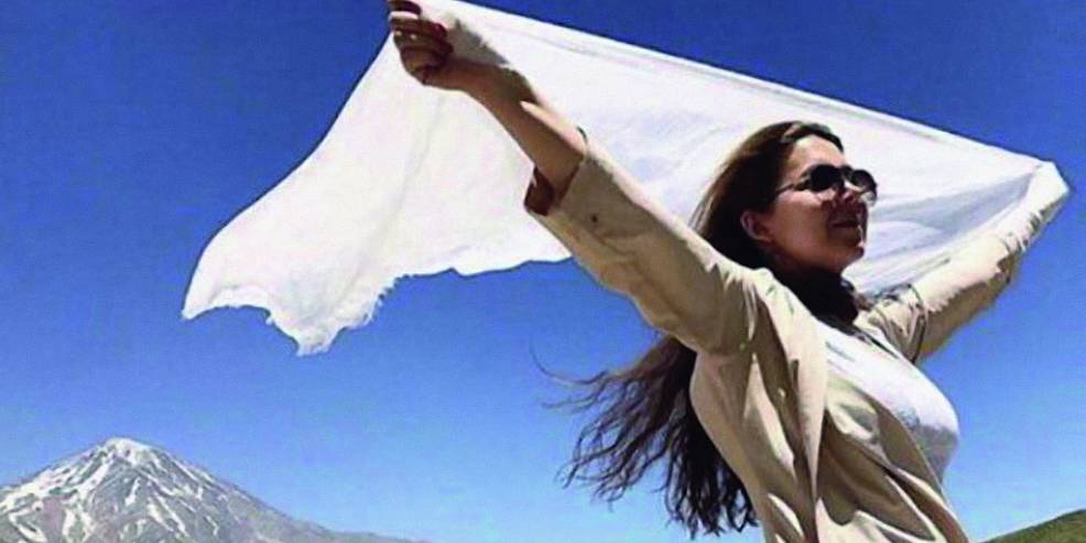 Shaparak,Shajarizadeh,Ιρανή,μπήκε,φυλακή,γιατί,έβγαλε,μαντήλα 