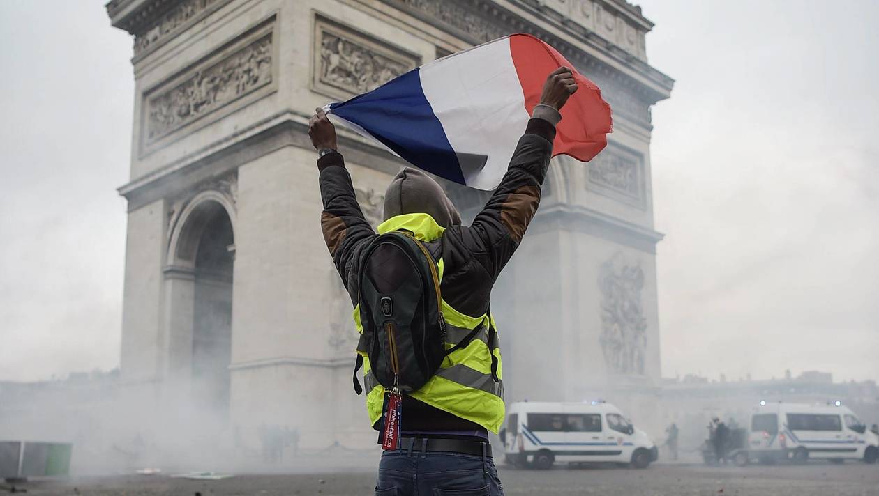 κίτρινα,γιλέκα,Γαλλία,Μακρόν,διαπραγματεύσεις
