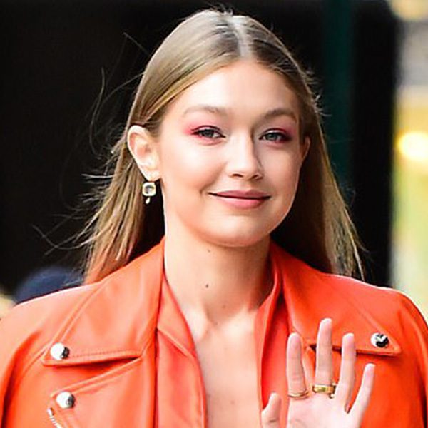 Το "ζωντανό κοραλί" είναι το χρώμα του 2019 και πολλές επώνυμες το έχουν επιλέξει για τις εμφανίσεις τους,AllTimeClassic