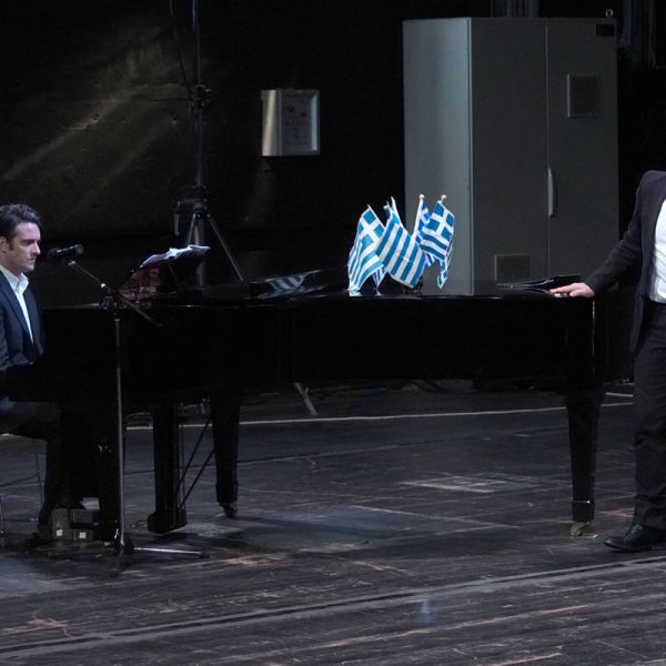 Ο Θουκυδίδης και τα "Μαθήματα Πολέμου" του Δημήτρη Λιγνάδη πάνε στο Ευρωπαϊκό Κοινοβούλιο,AllTimeClassic