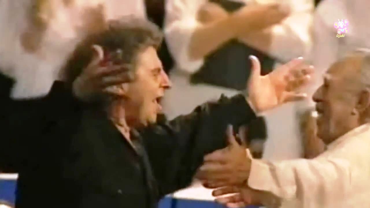 Ενας ζωντανός Μύθος ο Μίκης Θεοδωράκης που συνέδεσε το DNA μας με το Ζορμπά "η μουσική του Ζορμπά είναι η μουσική της ζωής" είπε ο 'Αντονυ Κουίν,AllTimeClassic