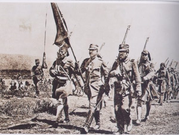 Οι δύο 'Ελληνες που συνάντησαν τον Κεμάλ στη βίλα του και συνομίλησαν μαζί του:" Έπρεπε να σφαχτείτε όλοι. Κανένας να μη ζήσει" τους είπε.AllTimeClassic