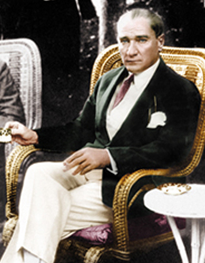 Οι δύο 'Ελληνες που συνάντησαν τον Κεμάλ στη βίλα του και συνομίλησαν μαζί του:" Έπρεπε να σφαχτείτε όλοι. Κανένας να μη ζήσει" τους είπε.,AllTimeClassic