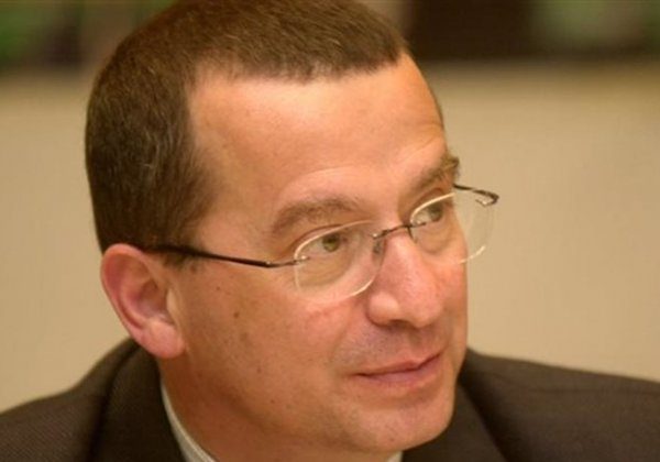 Ο Γιάννης Ρουμπάτης "Κάθε φορά που στη χώρα μας κρύψαμε την αλήθεια ο λαός μας ταλαιπωρήθηκε και οδηγήθηκε σε τραγωδίες. Εθνικό είναι ό,τι είναι αληθές».AllTimeClassic