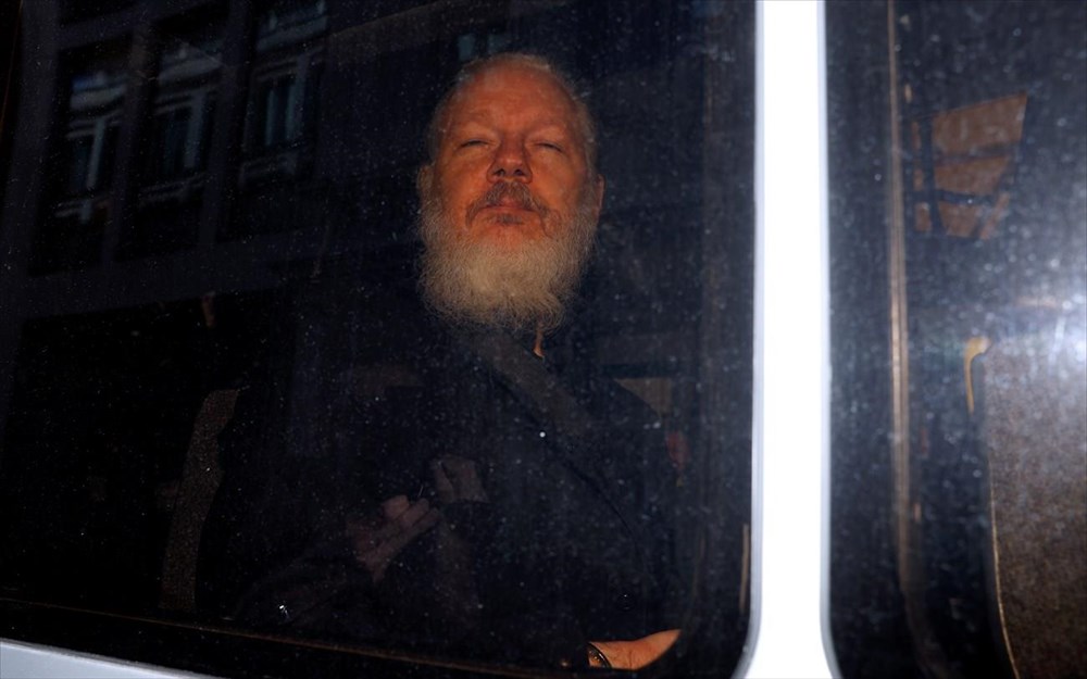 Για κατασκοπεία κατηγορεί ο Ισημερινός τον 'Ασανζ προσπαθώντας να δικαιολογήσει την απόφασή του να ανακαλέσει το πολιτικό άσυλο,AllTimeClassic