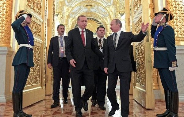 Από τη Μόσχα ο Τούρκος πρόεδρος άφησε υπονοούμενα και για το δολάριο στις συναλλαγές του με τη Ρωσία ώστε να αποφύγει οικονομικές πιέσεις από τρίτες χώρες,AllimeClassic