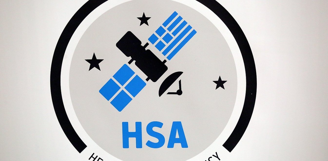 Η υπογραφή της συμφωνίας συνεργασίας της ελληνικής εταιρίας διαστήματος με τη NASA εκτός άλλων στοχεύει και στην ανάσχεση του brain drain, αλλά και στην προσέλκυση Ελλήνων επιστημόνων από το εξωτερικό,AllTimeClassic