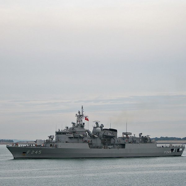 Δέκα πολεμικά πλοία έστειλε η Τουρκία στην Κυπριακή ΑΟΖ για να προστατεύσουν τον "Πορθυτή" και τα "κοιτάσματα",AllTimeClassic