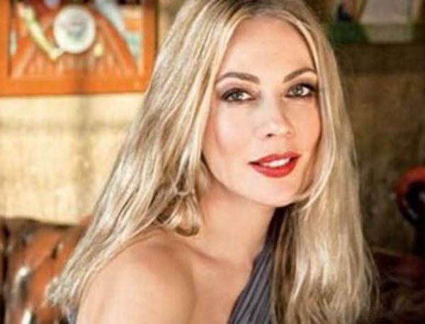 Ο Γ.Ψαριανός αποκάλεσε τη Σμαράγδα Καρύδη και άλλους καλλιτέχνες σκουπίδια και εκείνη του απάντησε "εγώ σε πληρώνω από το 2007" ,AllTimeClassic