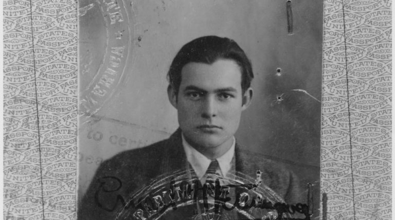 Όταν ο 'Ερνεστ Χέμινγουεϊ κατέγραψε την ελληνική τραγωδία στη Σμύρνη την Κωνσταντινούπολη και τη Θράκη," είναι οι τελευταίοι από αυτό που ήταν κάποτε η δόξα της Ελλάδας. Κι αυτό είναι το τέλος της δεύτερης πολιορκίας της Τροίας" ,Γιώργος Δημητρακόπουλος,AllTimeClassic