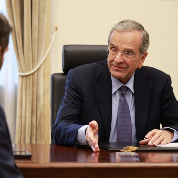 φωτογραφία fb αντωνης σαμαρας